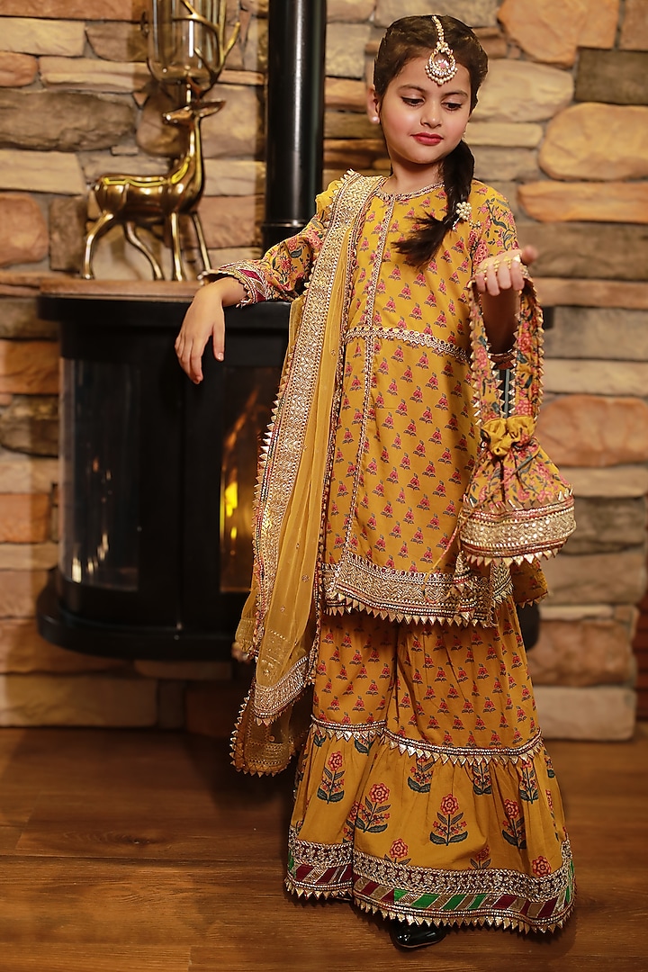 Yellow Cotton Printed Sharara Set For Girls by MINIME ORGANICS