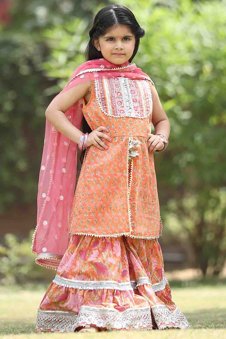 Pink Cotton Printed Sharara Set For Girls by MINIME ORGANICS
