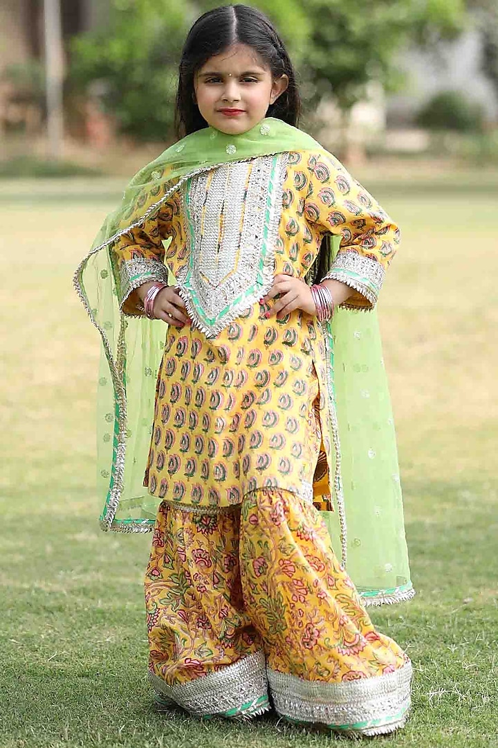 Yellow Cotton Printed Sharara Set For Girls by MINIME ORGANICS