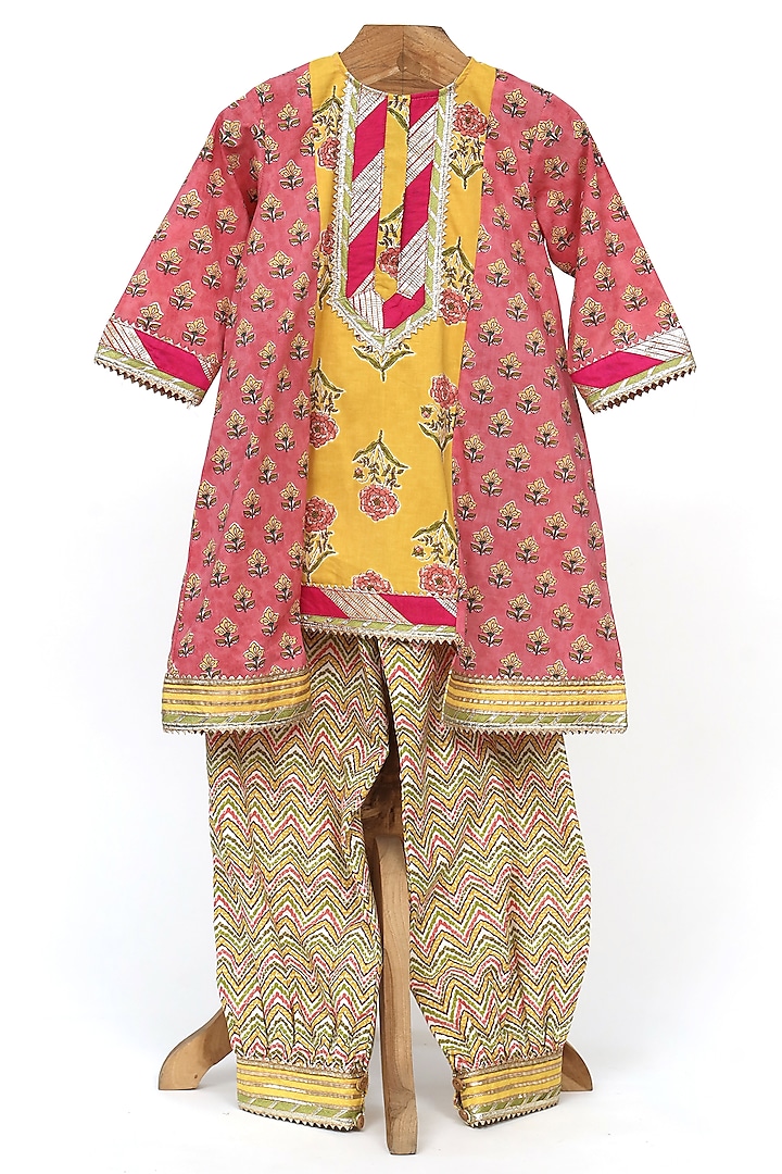 Pink Cotton Block Printed Kurta Set For Girls by MINIME ORGANICS