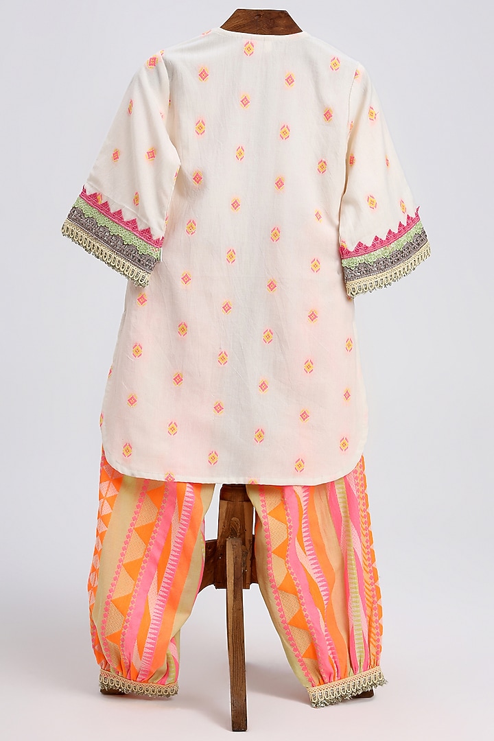 Off-White Cotton Printed Kurta Set For Girls by MINIME ORGANICS at Pernia's Pop Up Shop