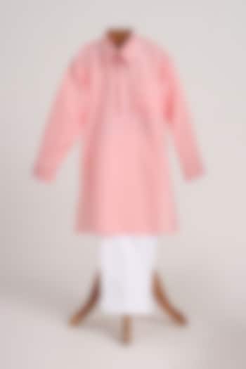 Light Pink Cotton Linen Kurta Set For Boys by MINIME ORGANICS at Pernia's Pop Up Shop