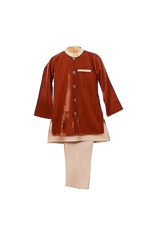 Brown Embroidered Sherwani Set For Boys by MINIME ORGANICS