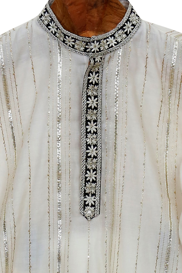 Off-White Embroidered Kurta Set For Boys by MINIME ORGANICS at Pernia's Pop Up Shop