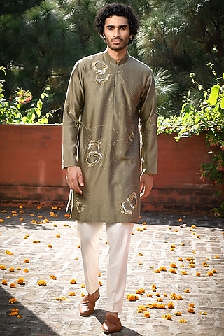 Grey Silk Cutdana & Thread Embroidered Kurta Set by Mint Blush Men