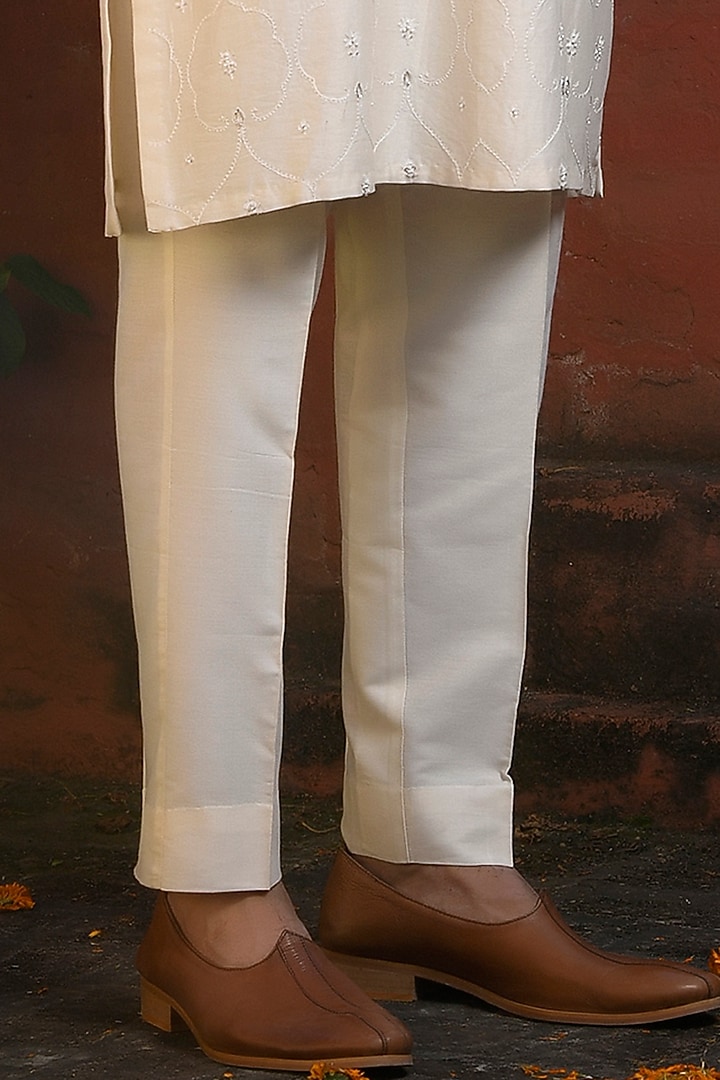 Ivory Silk Cutdana & Pearl Embellished Kurta Set by Mint Blush Men at Pernia's Pop Up Shop