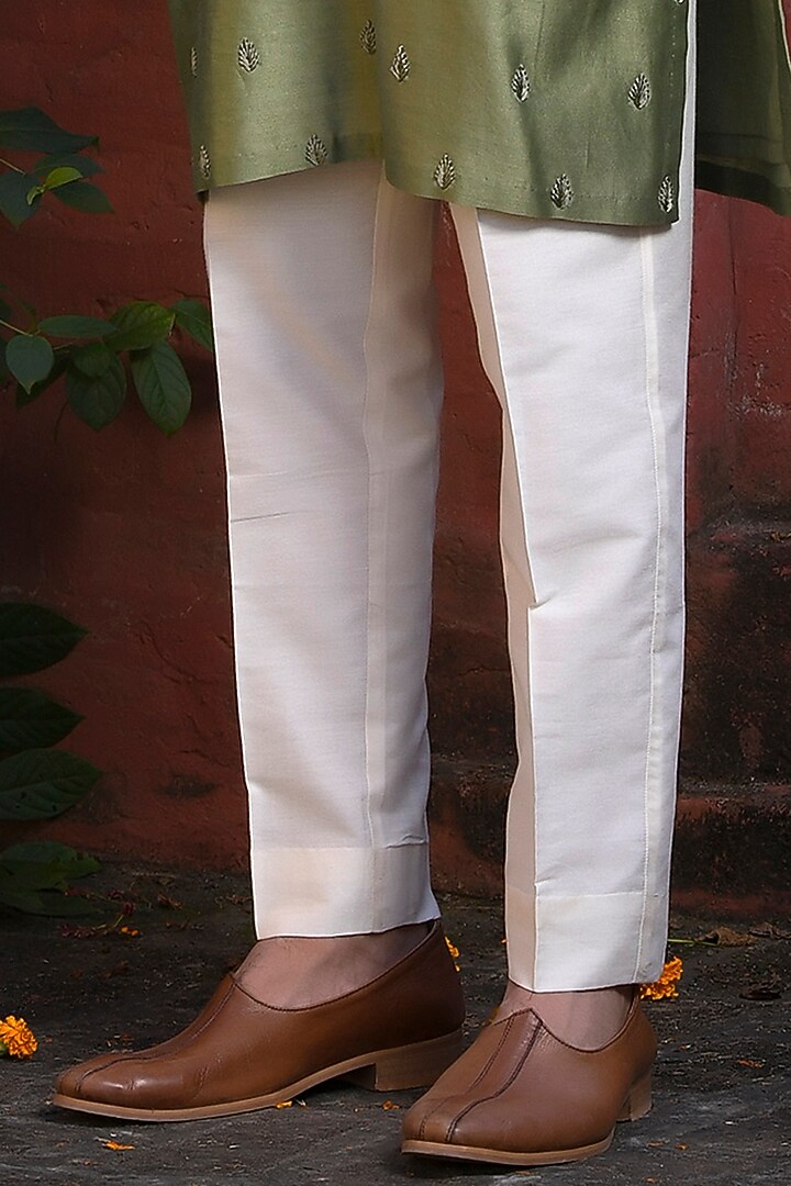 Mehendi Green Silk Hand Embroidered Kurta Set by Mint Blush Men at Pernia's Pop Up Shop