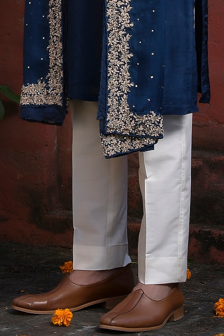 Blue Silk Dabka Hand Embroidered Kurta Set by Mint Blush Men at Pernia's Pop Up Shop