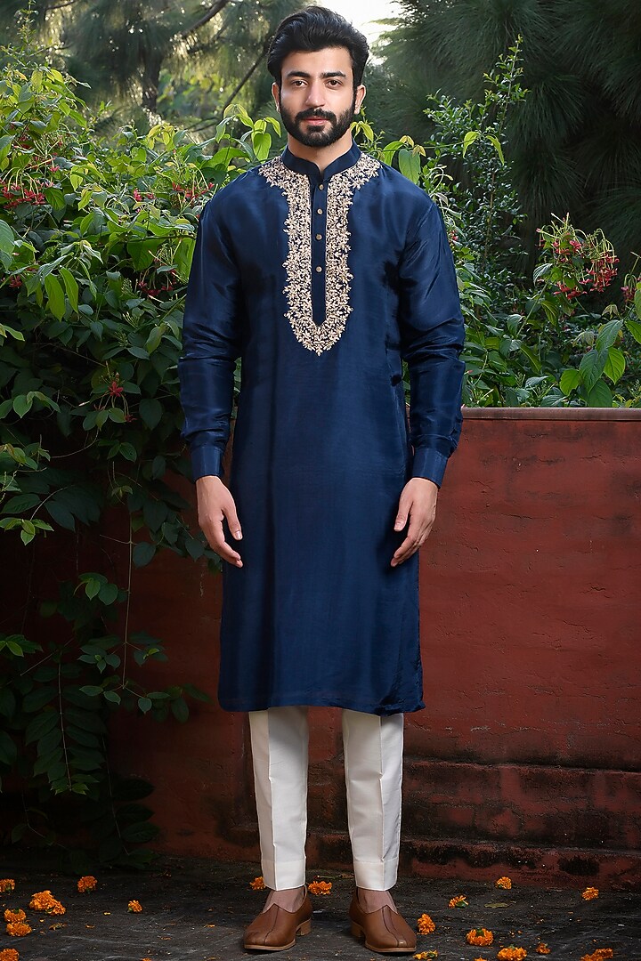 Blue Silk Dabka Hand Embroidered Kurta Set by Mint Blush Men at Pernia's Pop Up Shop