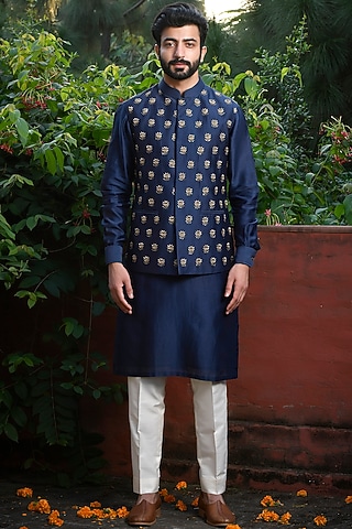 Navy Blue Silk Motif & Dabka Hand Embroidered Bundi Jacket Set by Mint Blush Men