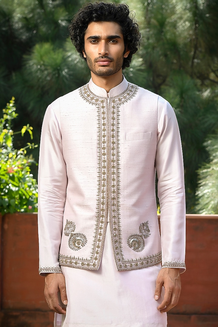 Lilac Silk Cutdana Hand Embroidered Bundi Jacket Set by Mint Blush Men at Pernia's Pop Up Shop
