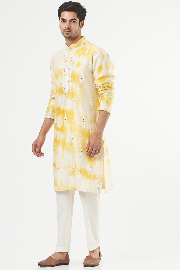 Yellow & White Tie-Dyed Kurta Set by Mint Blush Men