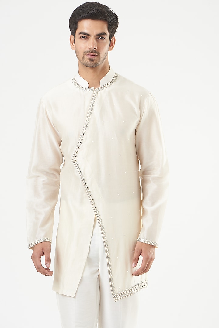 Ivory Kurta Set With Embroidery by Mint Blush Men at Pernia's Pop Up Shop