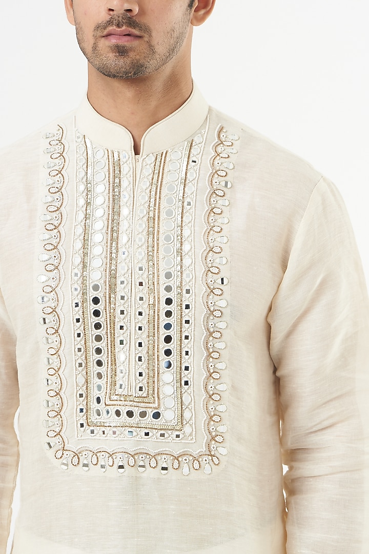 Ivory Silk Embroidered Kurta Set by Mint Blush Men at Pernia's Pop Up Shop