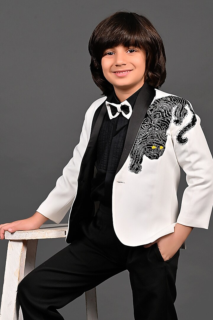 White Japanese & Cotton Hand Embroidered Blazer Set For Boys by MISS NAKHREBAAZ at Pernia's Pop Up Shop