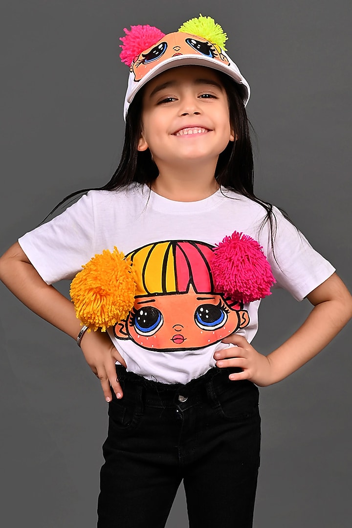White Cotton Hand Painted T-Shirt For Girls by MISS NAKHREBAAZ at Pernia's Pop Up Shop