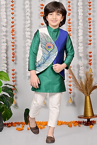 Green Silk Motifs Hand Embroidered Kurta Set For Boys by MISS NAKHREBAAZ