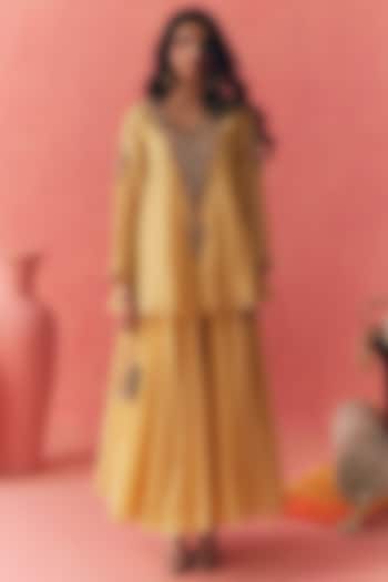 Butter Yellow Banarasi Silk Tissue Patchwork & Zari Embroidered Lehenga Set by MIRASA at Pernia's Pop Up Shop