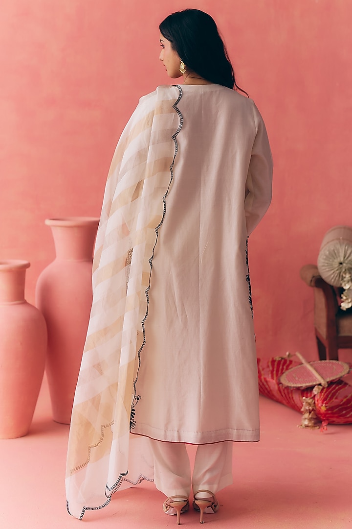 Ivory Pure Silk Chanderi Thread Embroidered Kurta Set by MIRASA at Pernia's Pop Up Shop
