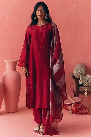 Red Pure Silk Chanderi Thread Embroidered Kurta Set by MIRASA