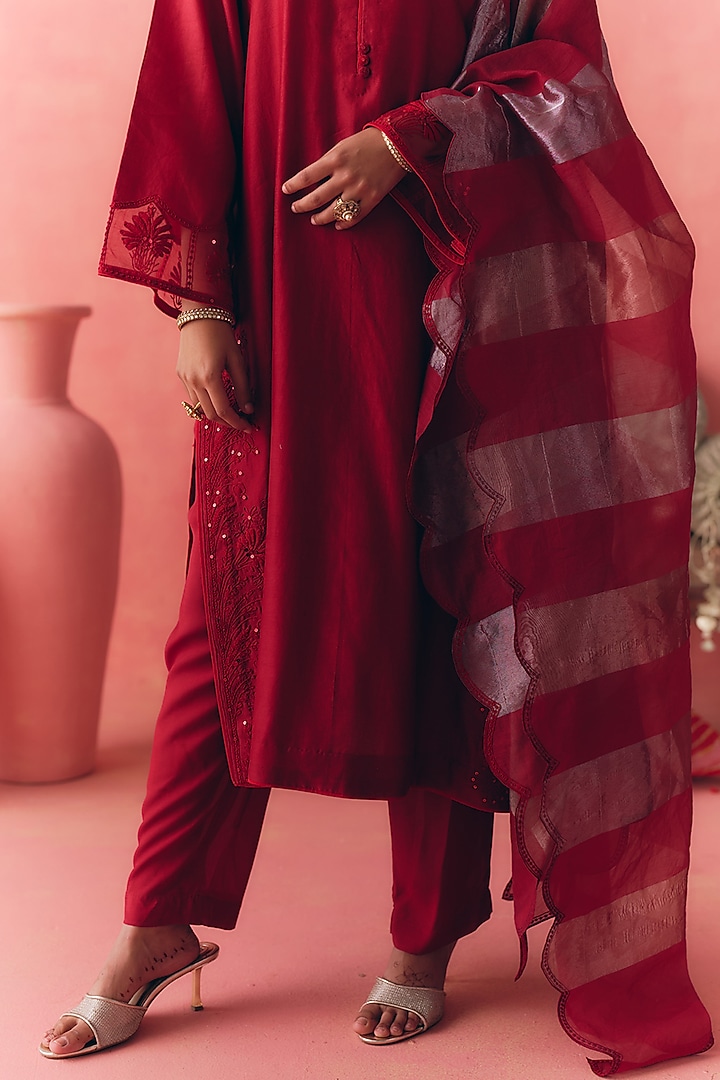 Red Pure Silk Chanderi Thread Embroidered Kurta Set by MIRASA at Pernia's Pop Up Shop
