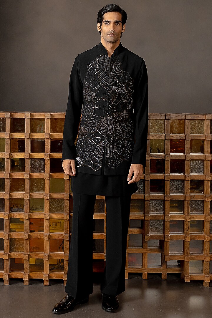 Black Crepe Embroidered Bundi Jacket Set by Mishru Men at Pernia's Pop Up Shop
