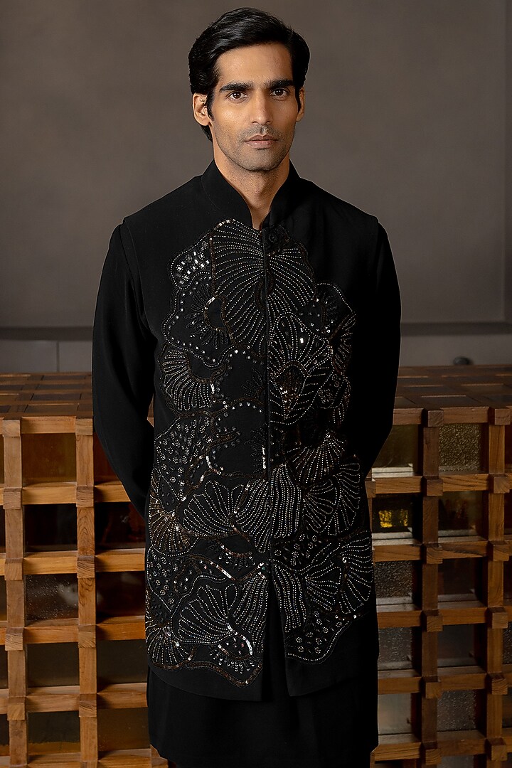 Black Crepe Embroidered Bundi Jacket Set by Mishru Men at Pernia's Pop Up Shop