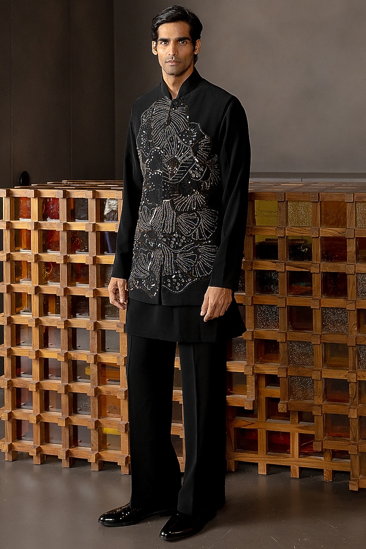 Black Crepe Embroidered Bundi Jacket Set by Mishru Men at Pernia's Pop Up Shop