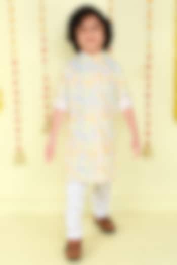 Green Cotton Silk Floral Printed Tie-Dye kurta Set For Boys by Ministitch at Pernia's Pop Up Shop
