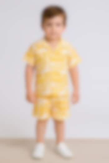 Yellow Cotton Blend Abstract Printed Co-Ord Set For Boys by Ministitch at Pernia's Pop Up Shop