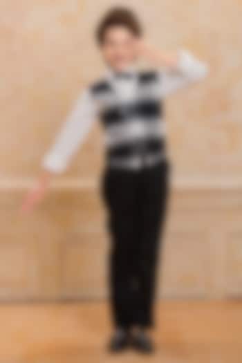 Black & White Cotton Checkered Printed Waistcoat Set For Boys by Ministitch at Pernia's Pop Up Shop