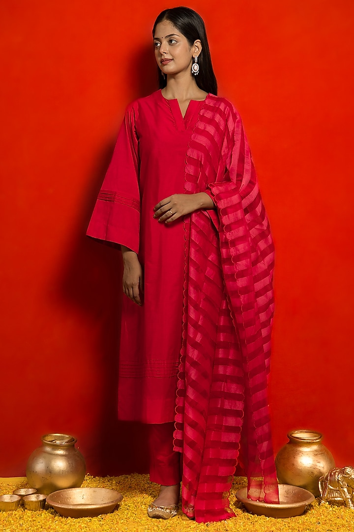 Pink Premium Summer Silk Kurta Set by MITHI SUPARI at Pernia's Pop Up Shop