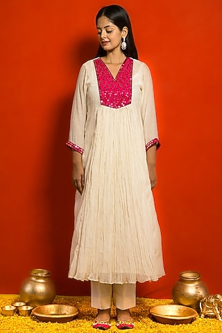 Ivory Malai Chanderi Hand Embroidered Gathered Panel Tunic Set by MITHI SUPARI
