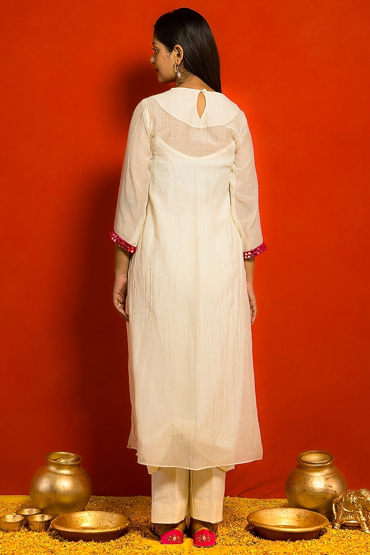 Ivory Malai Chanderi Hand Embroidered Gathered Panel Tunic Set by MITHI SUPARI at Pernia's Pop Up Shop
