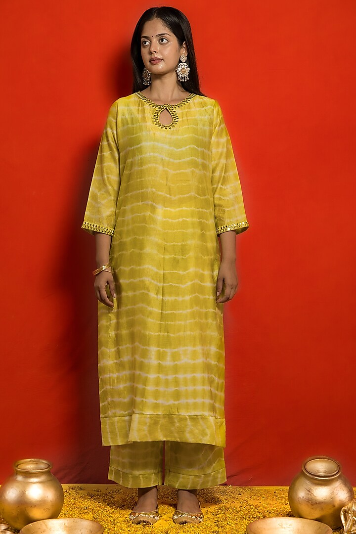 Lime Silk Chanderi Mirror Hand Embroidered Tie-Dye Kurta Set by MITHI SUPARI at Pernia's Pop Up Shop