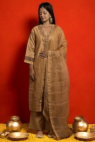 Beige Pure Silk Chanderi Resham Thread Embroidered Kurta Set by MITHI SUPARI