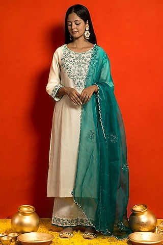 Ivory Pure Silk Chanderi Resham & Pearl Hand Embroidered Kurta Set by MITHI SUPARI