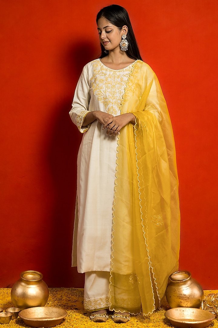 Ivory Pure Silk Chanderi Resham & Pearl Hand Embroidered Kurta Set by MITHI SUPARI