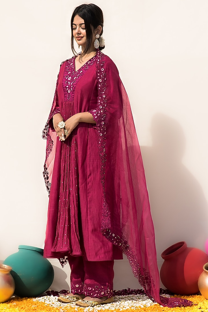 Wine Malai Chanderi Hand Embroidered Kurta Set by MITHI SUPARI at Pernia's Pop Up Shop