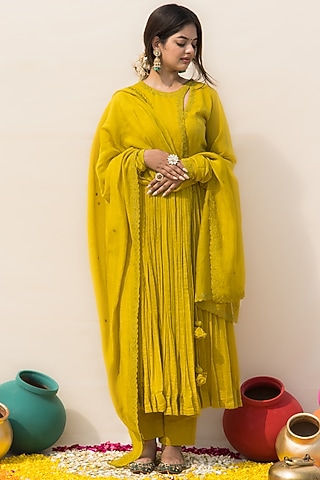 Lime Mul Chanderi Embroidered Angrakha Kurta Set by MITHI SUPARI