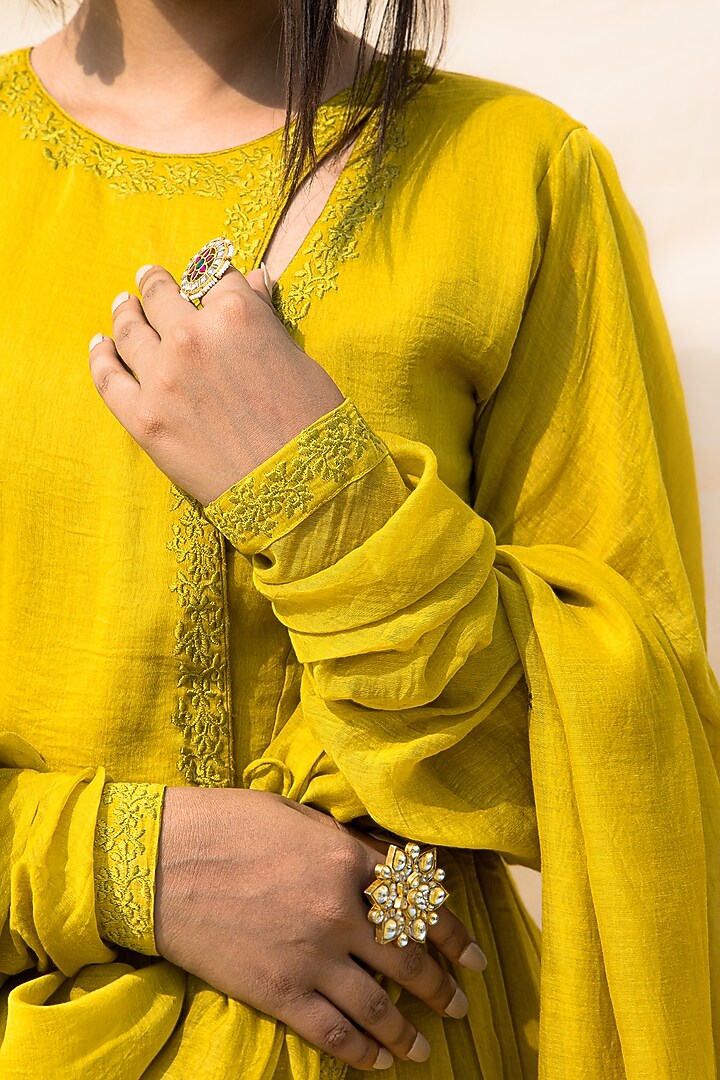 Lime Mul Chanderi Embroidered Angrakha Kurta Set by MITHI SUPARI at Pernia's Pop Up Shop