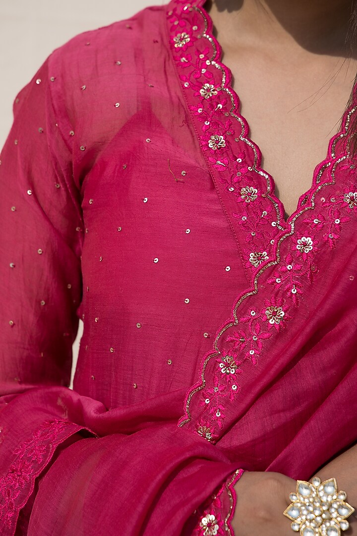 Wine Mul Chanderi Hand Embroidered Kurta Set by MITHI SUPARI at Pernia's Pop Up Shop