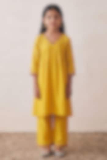 Sunshine Yellow Chanderi Cutdana & Bead Embroidered Co-Ord Set For Girls by Rashika Mittal Kids at Pernia's Pop Up Shop