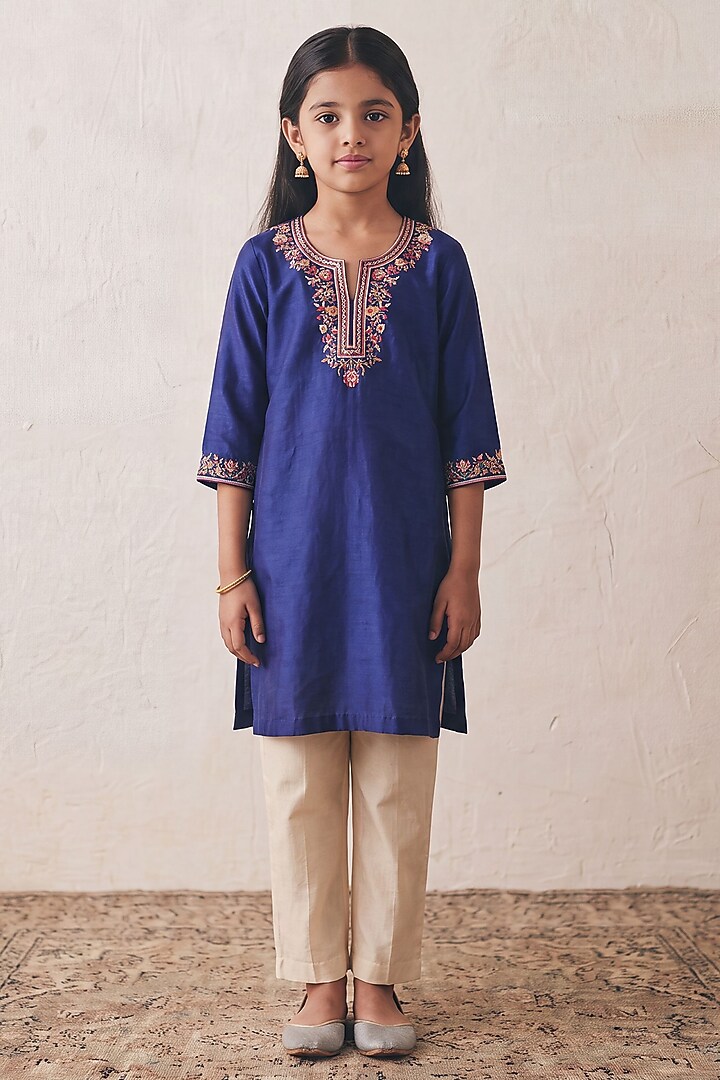 Navy Blue Silk Sequin Embroidered Kurta Set For Girls by Rashika Mittal Kids at Pernia's Pop Up Shop