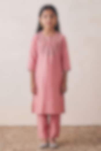 Soft Pink Silk Zardozi Embroidered Kurta Set For Girls by Rashika Mittal Kids at Pernia's Pop Up Shop