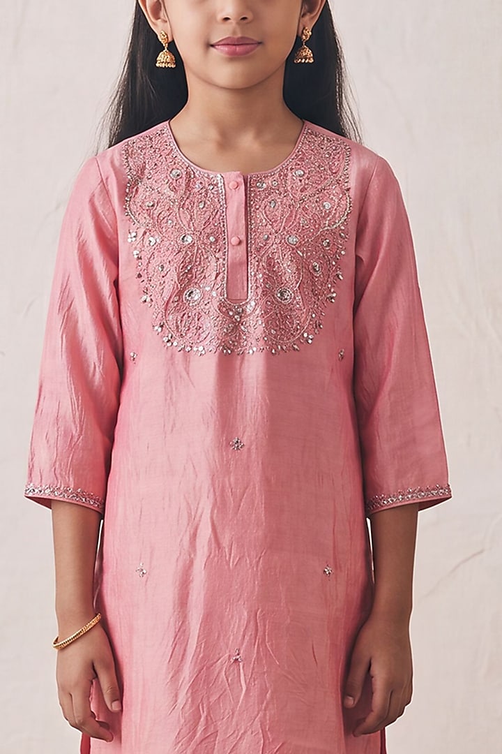 Soft Pink Silk Zardozi Embroidered Kurta Set For Girls by Rashika Mittal Kids at Pernia's Pop Up Shop