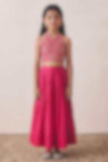 Rani Pink Silk Lehenga Set For Girls by Rashika Mittal Kids at Pernia's Pop Up Shop
