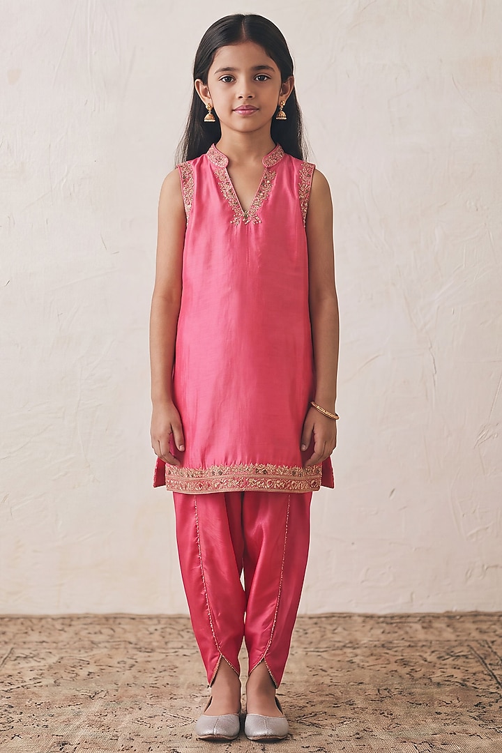 Rose Pink Silk Sequin Embroidered Kurta Set For Girls by Rashika Mittal Kids at Pernia's Pop Up Shop