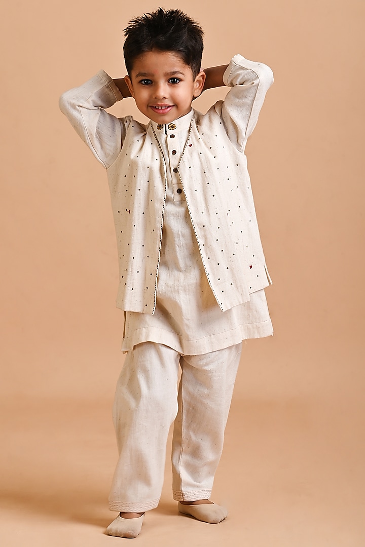 Ivory Kala Cotton Hand Embroidered Nehru Jacket With Kurta Set For Boys by Mityan