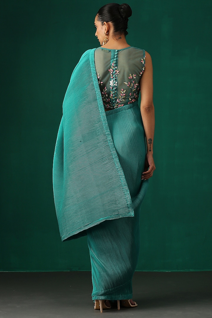 Green Hand Embroidered Party Wear Saree Set by MINAKI WOMANZ at Pernia's Pop Up Shop
